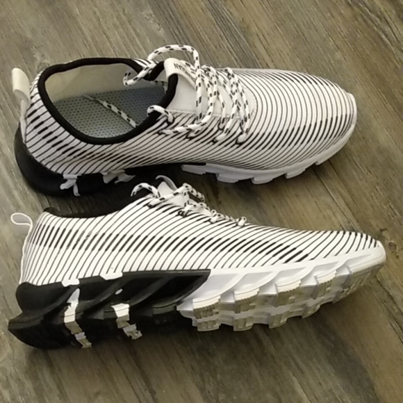 Sneakers - Picture 3 of 3